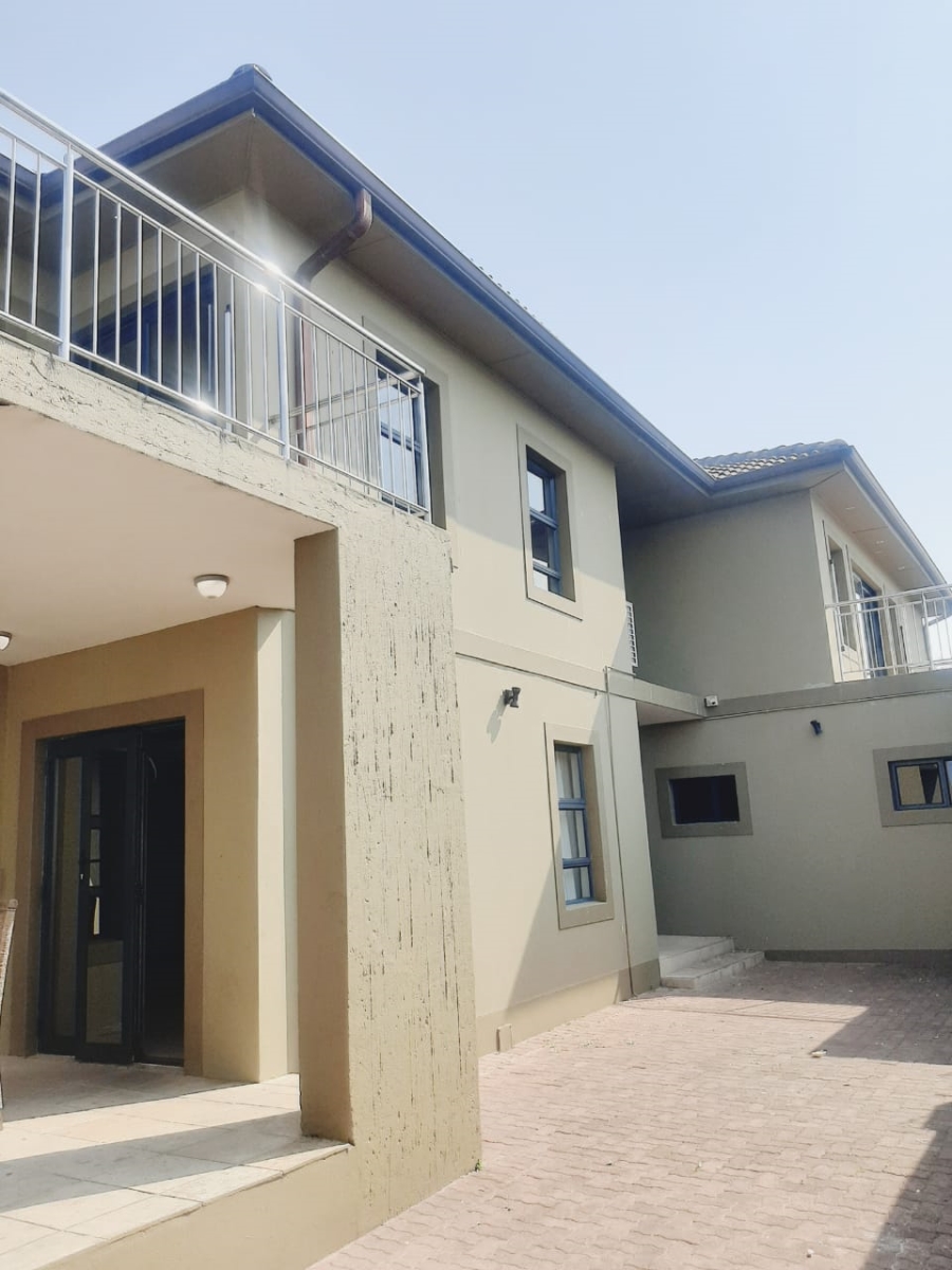 7 Bedroom Property for Sale in Amalinda Eastern Cape